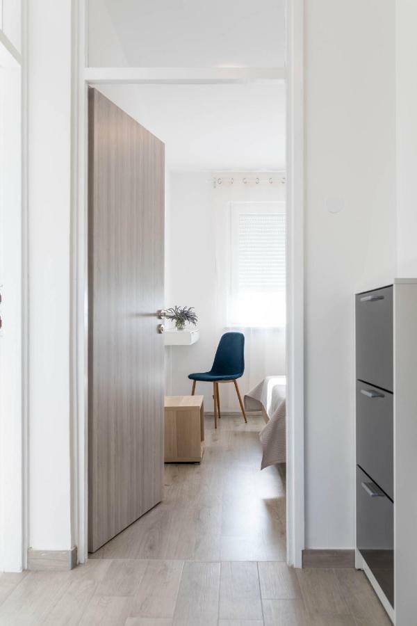 Apartment Sole Pula Exterior photo